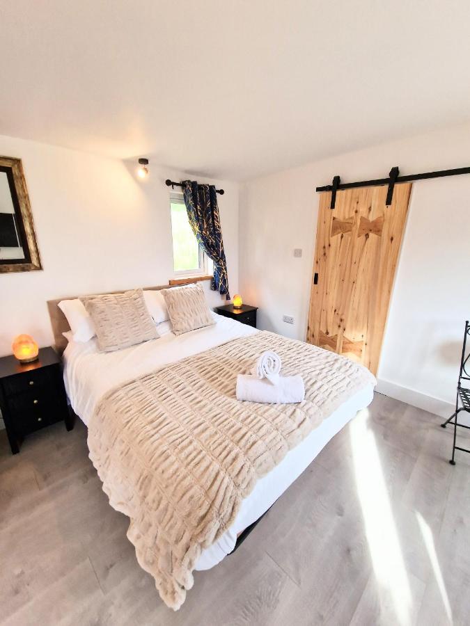 Kaoglen Lodge - Fawn Pod - Hot Tub - Dogs - Pitlochry - Luxury ブレアゴーリー エクステリア 写真